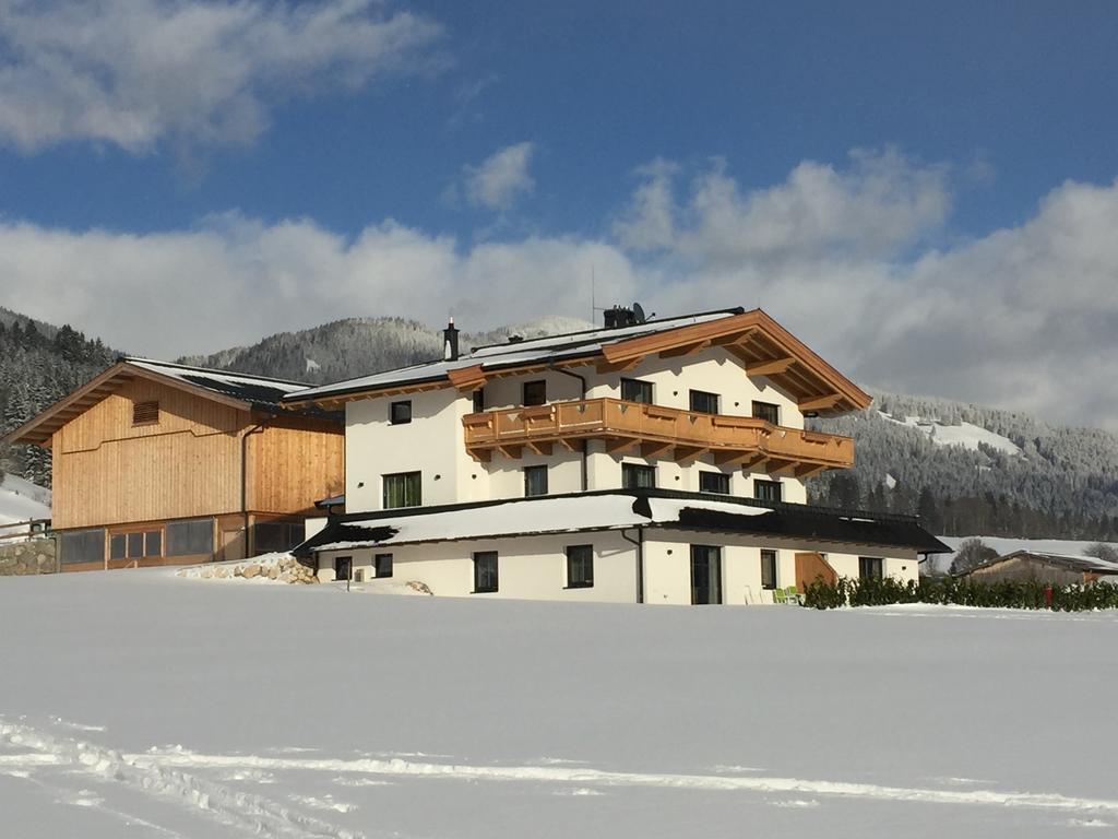 Eggerbauer Apartment Brixen im Thale Exterior photo